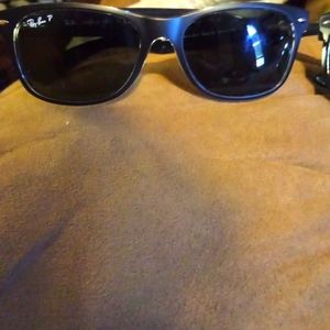 2 Ray Ban unisex sunglasses